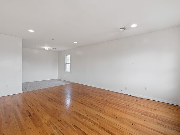 4th image of 82 Tuers Ave APT 2