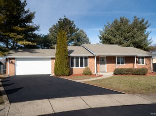 2036 Kettle Ct, Lansing, IL 60438