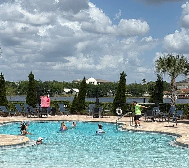 The Oaks on the Lake Upscale 55+ Apartments — Photo 12
