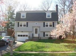 11 Melissa Dr, Nashua, NH 03062