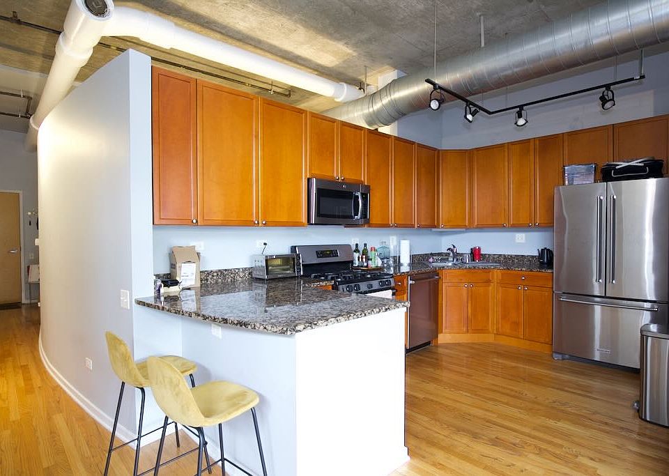 1st image of 900 N Kingsbury St #3211