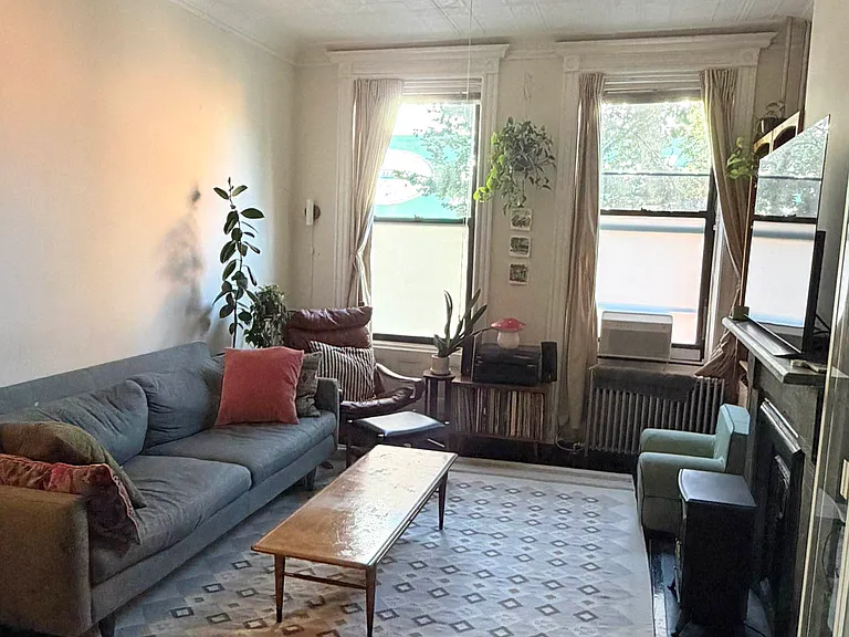 503 Henry St #1L — Photo 3
