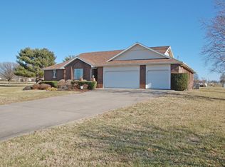 5046 Selmore Rd, Ozark, MO 65721