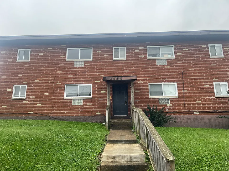3654 Harvey Ave #2