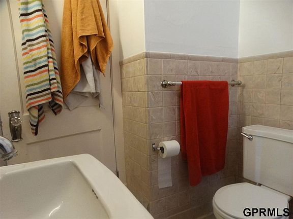 2nd image of 5020 Chicago St #3