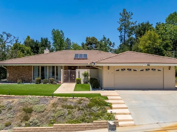 22525 Dardenne St, Calabasas, CA 91302