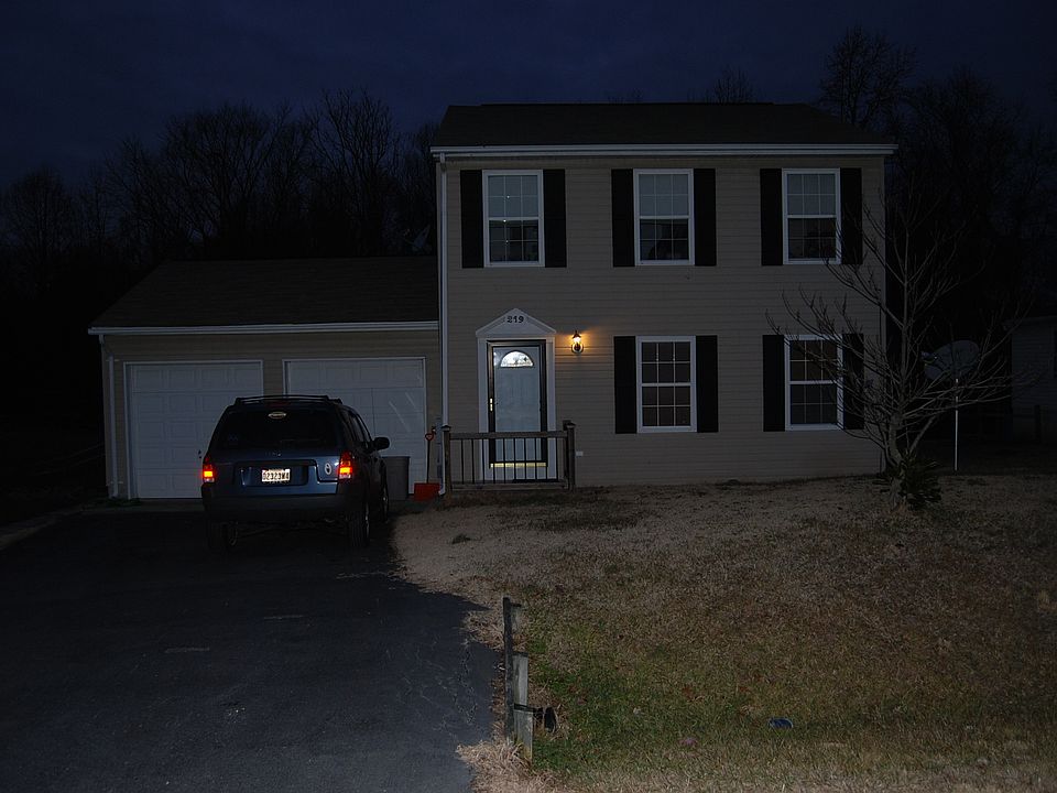 1st image of 219 Village Dr