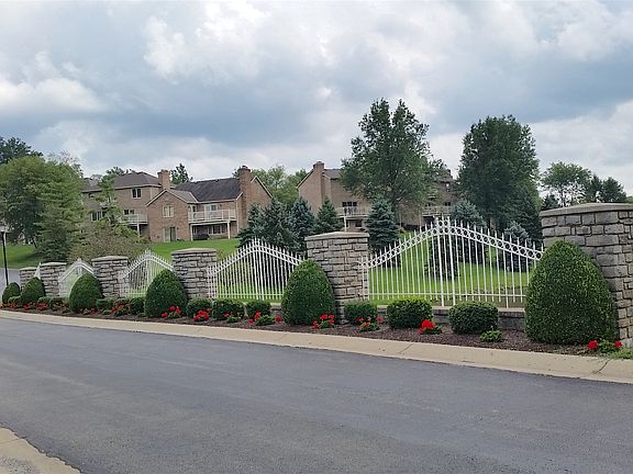 bridge (in neighborhood)