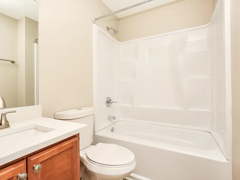 141 Lyndhurst Dr — Photo 16