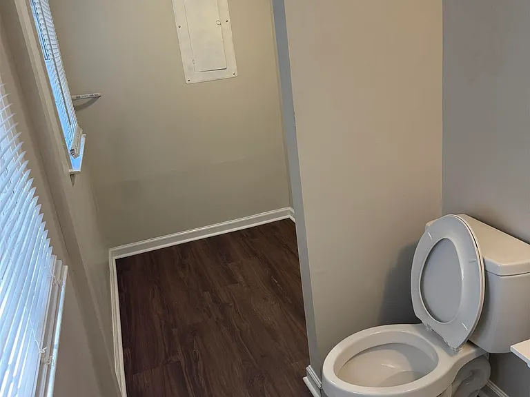1115 Kingston Rd — Photo 15