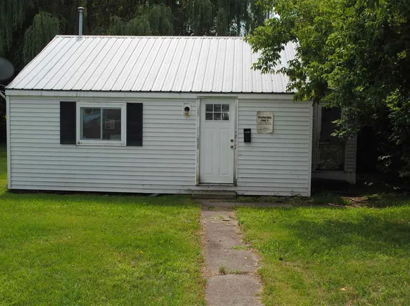 89 Water St, Massena, NY 13662