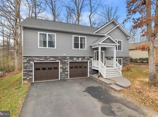 2308 Lakeview Pkwy, Locust Grove, VA 22508