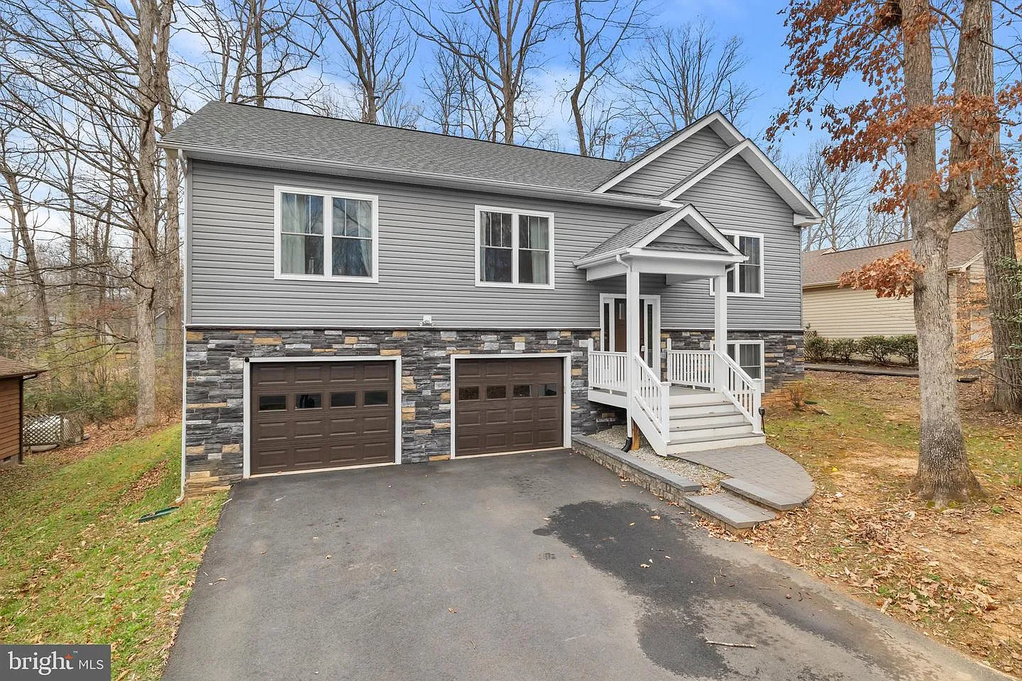 2308 Lakeview Pkwy photo 1