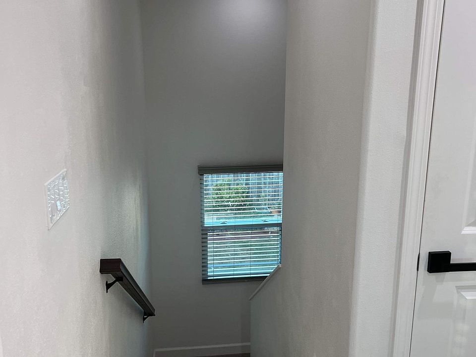 1st image of 760 4th Ave