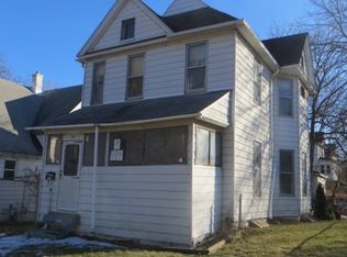 1101 E 15th St, Davenport, IA