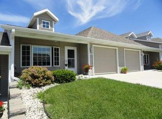 1246 Stillwater Ln, Hartford, WI 53027