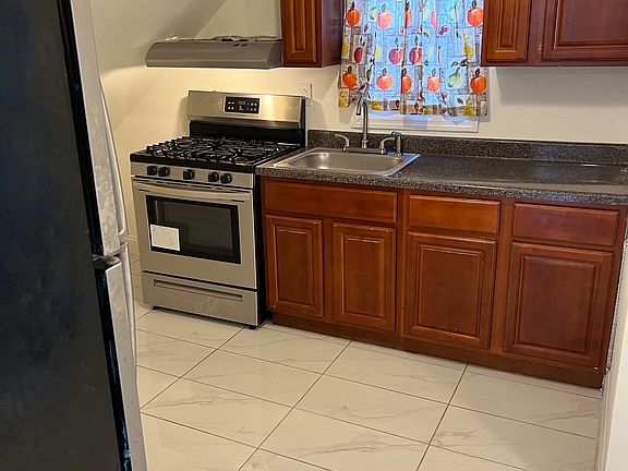 2nd image of 245 Littleton Ave Floor 3