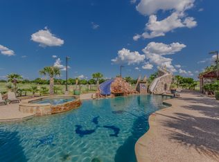 1058 S Lowrance Rd, Red Oak, TX 75154