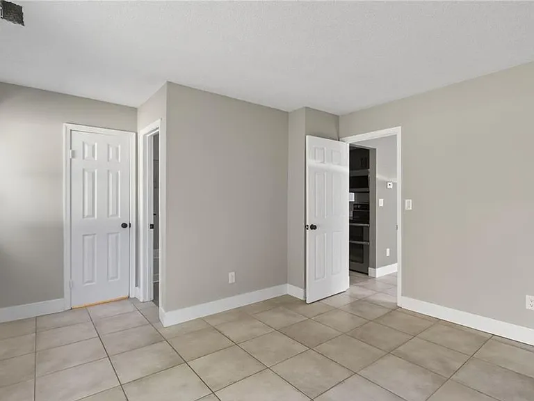 316 Falling Ln — Photo 11