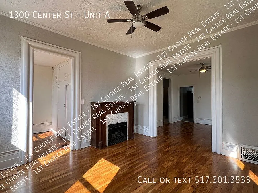 Charming 2-Bdr 1-Bth Duplex In Old Town - Fireplace/Office/Washer/Dryer — Photo 4