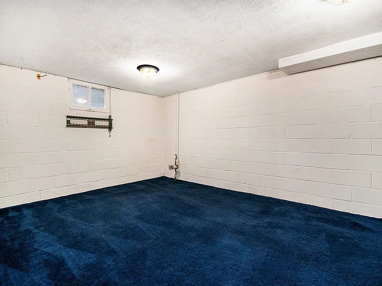 5827 Burdette St — Photo 15