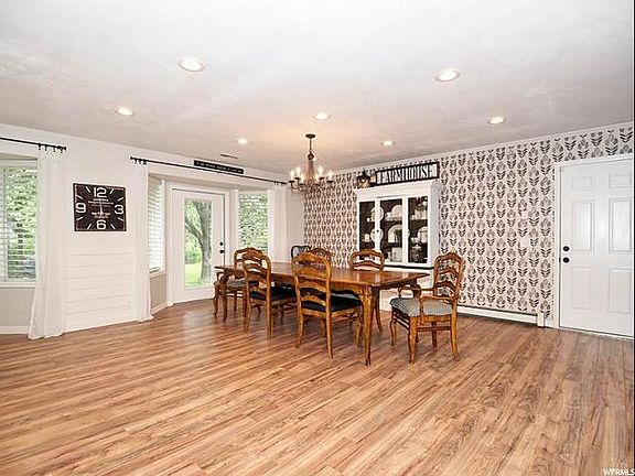 4th image of 11210 S Blake Cir