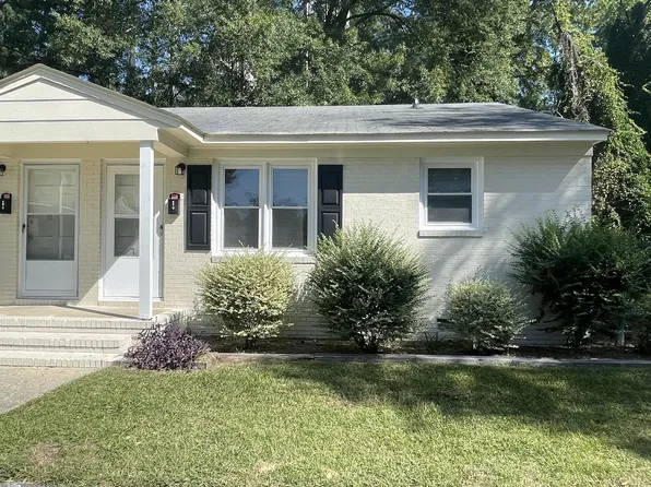 1918 Millan Dr, Fayetteville, NC 28305