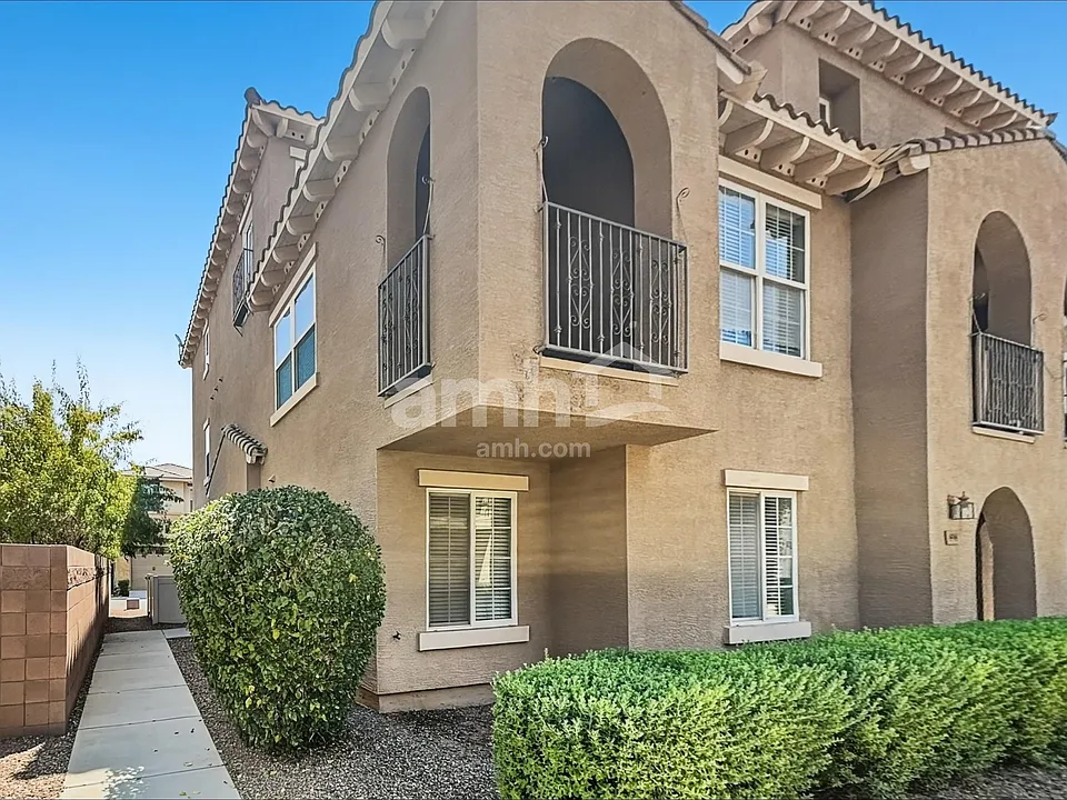 894 S Annie Ln