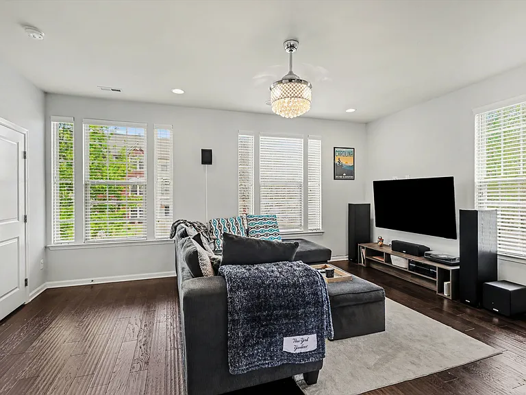 4011 Zilker Park Dr #1 — Photo 4