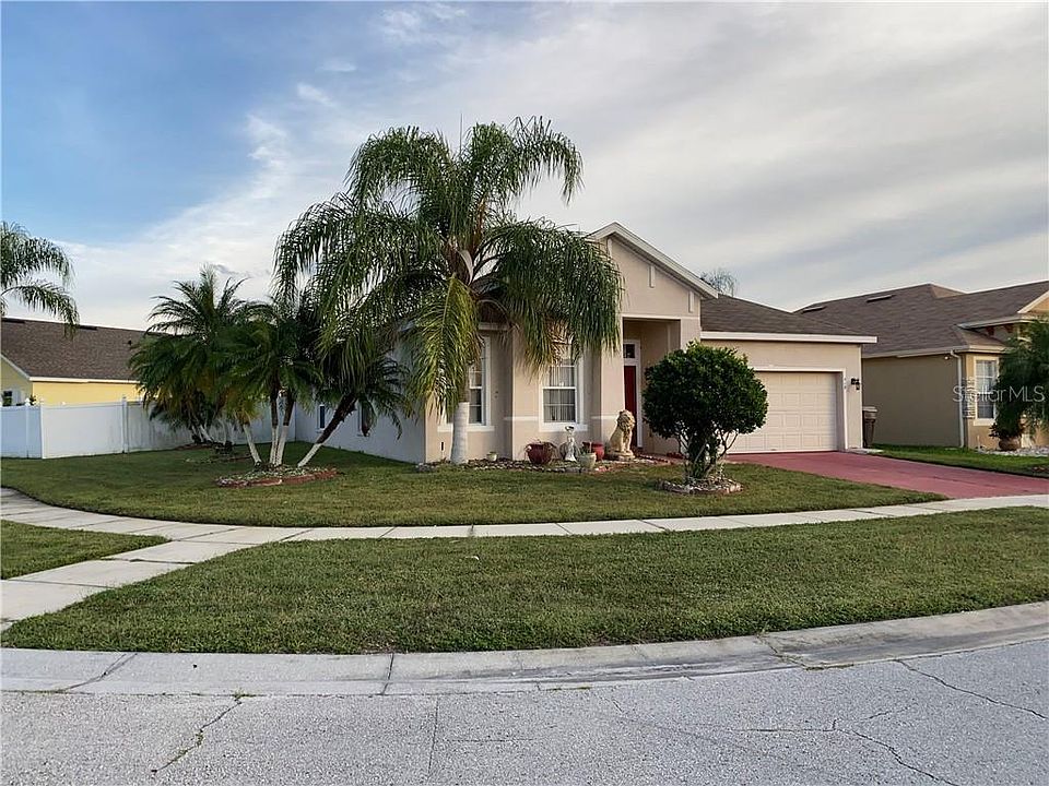 1st image of 618 Hacienda Cir