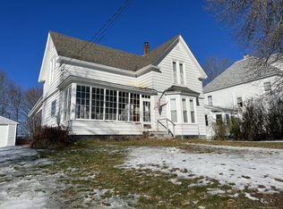 36 School St, Lincoln, ME 04457