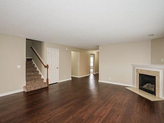 4th image of 171 Sophie Dr