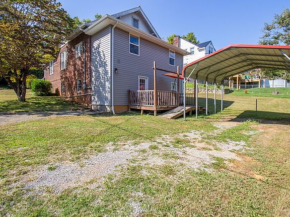 4th image of 104 S Highland Ave