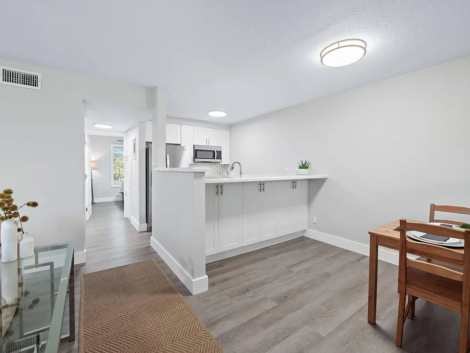 7801 Shoal Creek Blvd #203