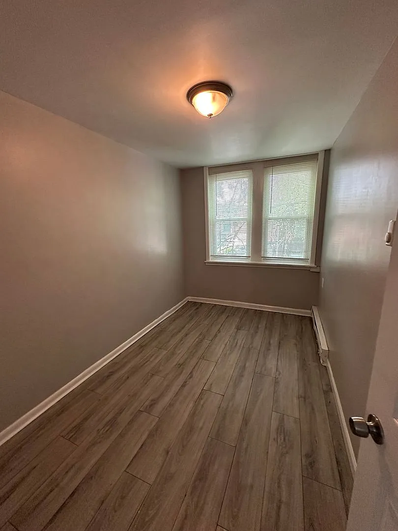 423 Main st — Photo 4