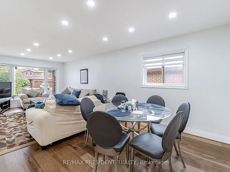 13 Panorama Cres — Photo 10
