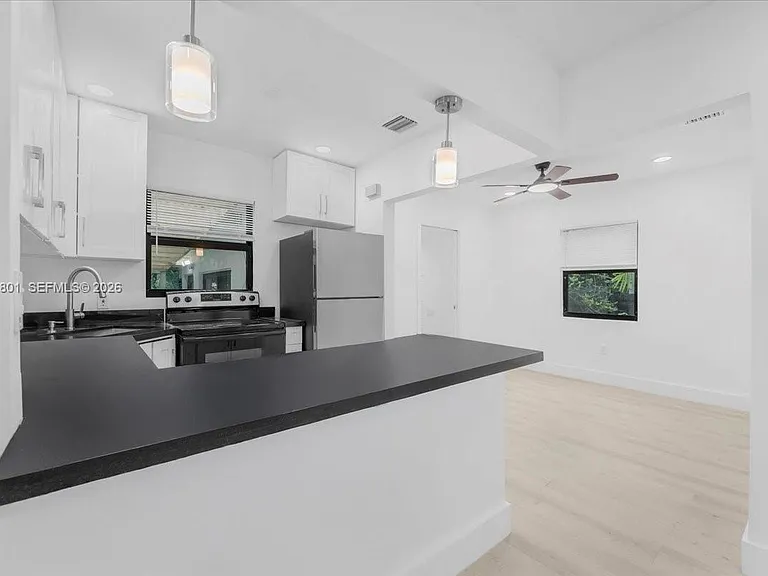 5220 SW 6th St — Photo 44