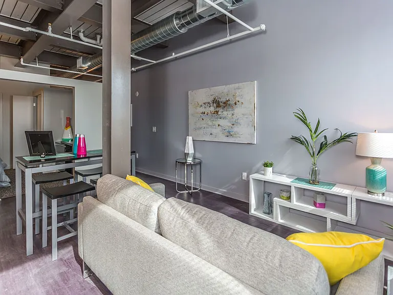 Innerbelt Lofts — Photo 6