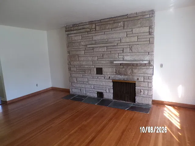2 bed, $1,295 — Photo 2