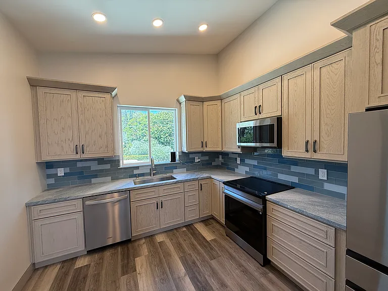 801 Vale View Dr #B — Photo 38