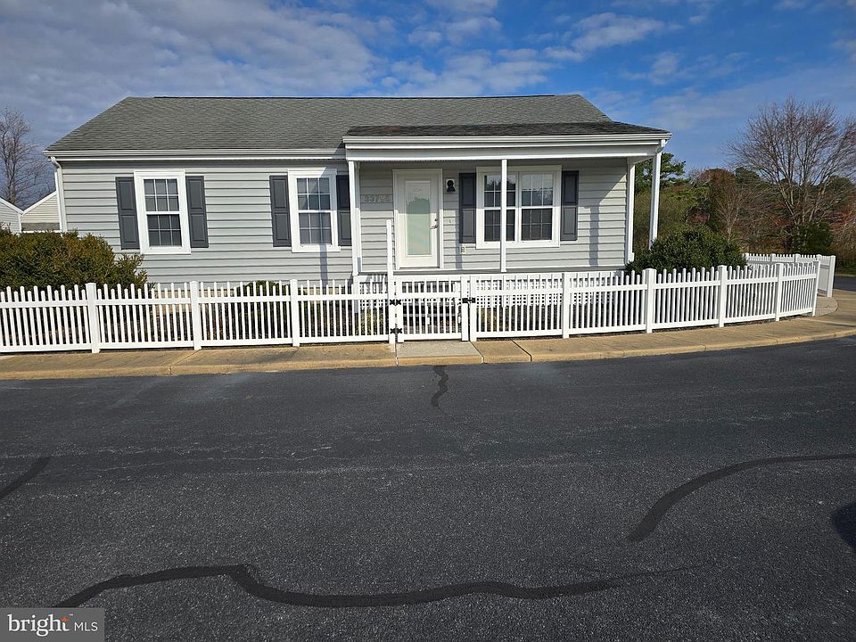 1st image of 33795 N Hampton Cir