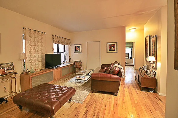 Rented by Bird & Swing LLC | media 25