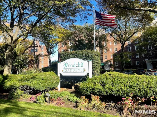 8600 JFK Blvd E #1G, North Bergen, NJ 07047