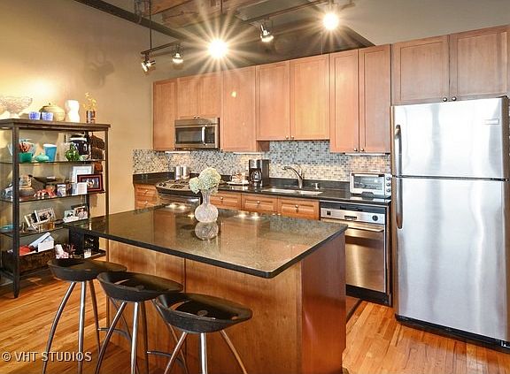 5th image of 2201 W Wabansia Ave APT 23