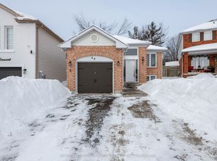 64 Copeman Cres, Barrie, ON L4N 8B4