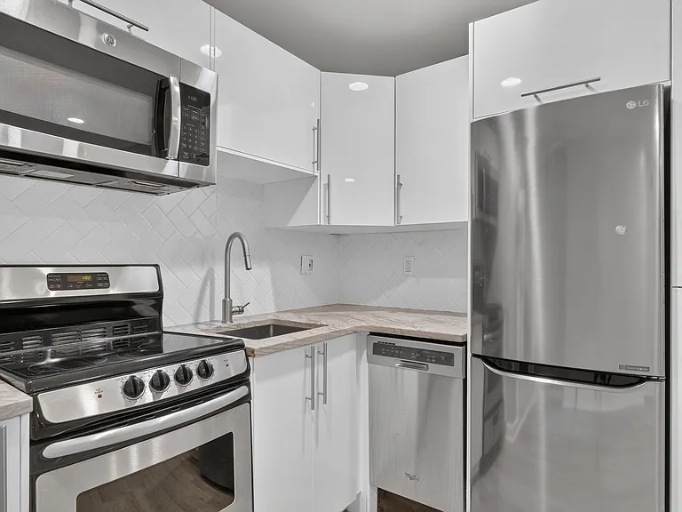 451 M St NW #B — Photo 4