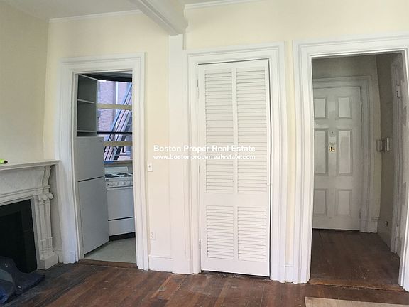27.5 Massachusetts Ave. #1 Boston - Back Bay Unit Photo 4