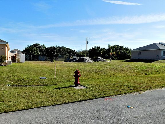 4th image of 1673 SW Morelia Ln