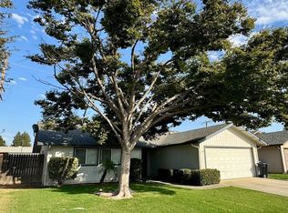 1060 Greenfield Dr, Porterville, CA