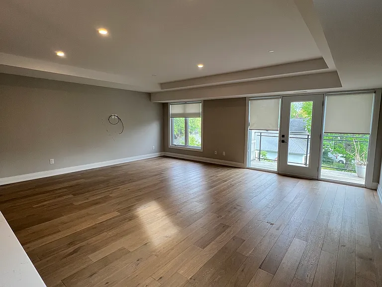 425 Ravenhill Ave #1 — Photo 3